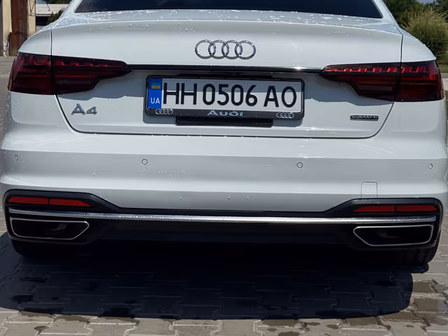 Audi A4 - фото 3