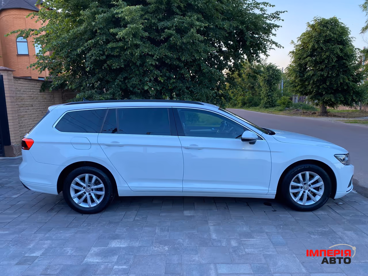 Volkswagen Passat - фото 4