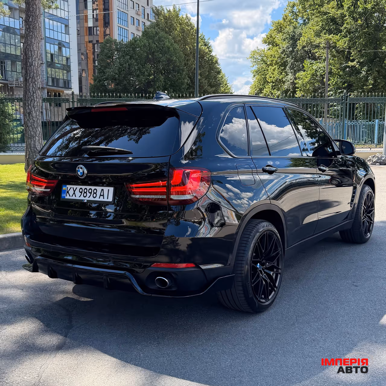 BMW X5 - фото 1
