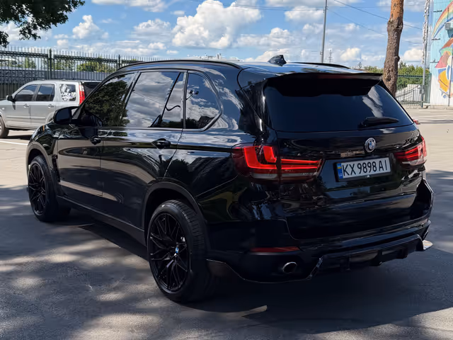 BMW X5 - фото 3