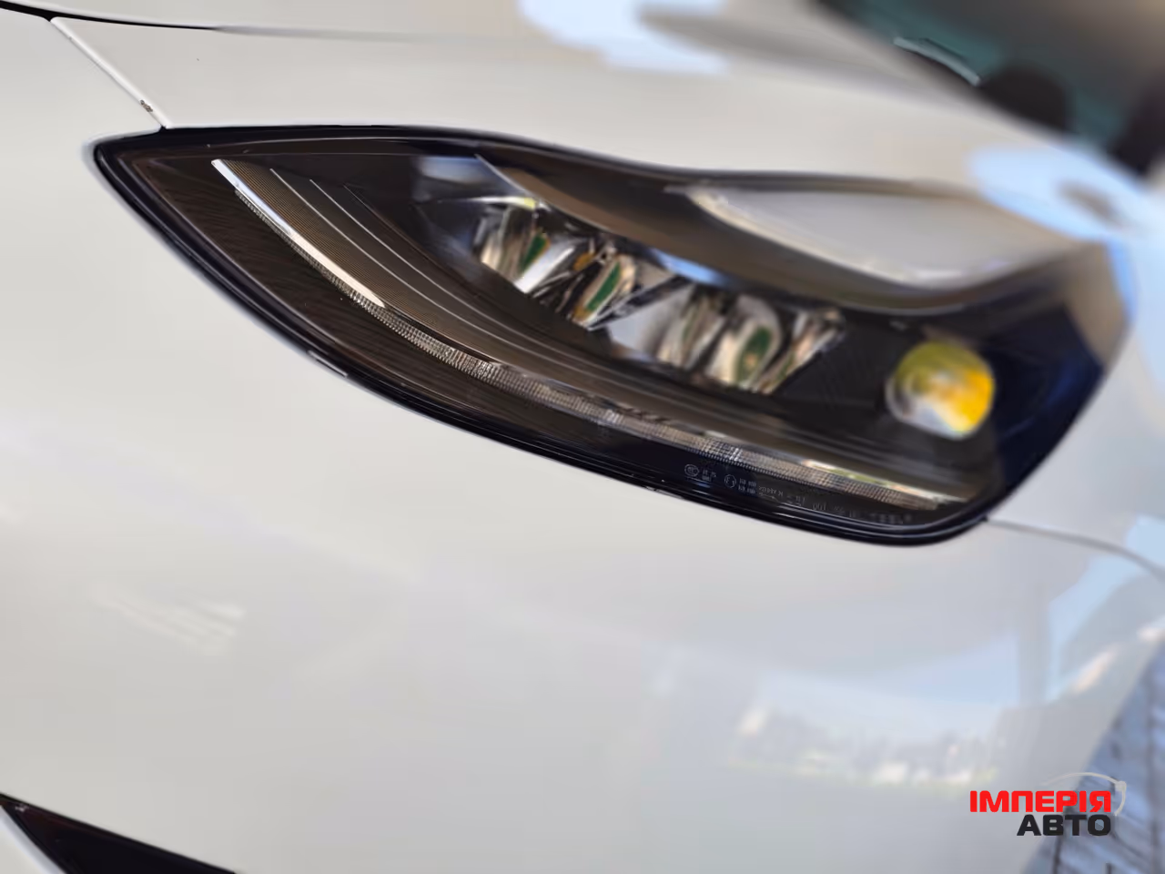 Tesla Model 3 - фото 10