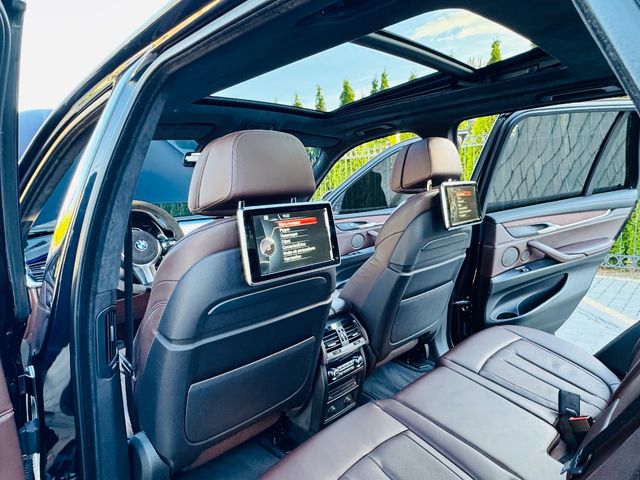 BMW X5 - фото 1