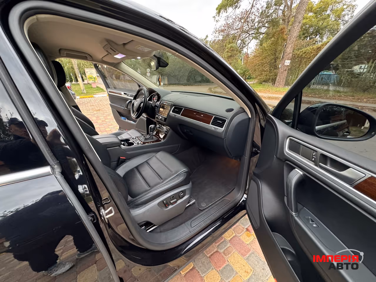 Volkswagen Touareg - фото 9