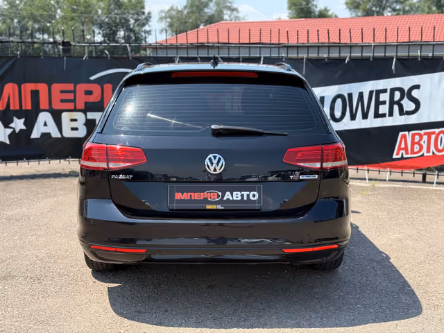 Volkswagen Passat - фото 4