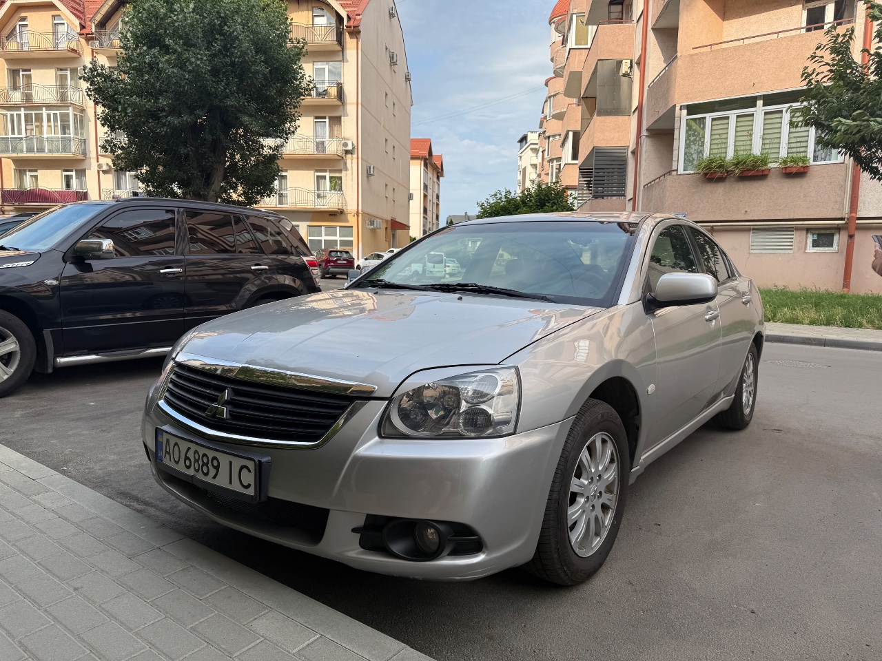 Mitsubishi Galant - фото 2