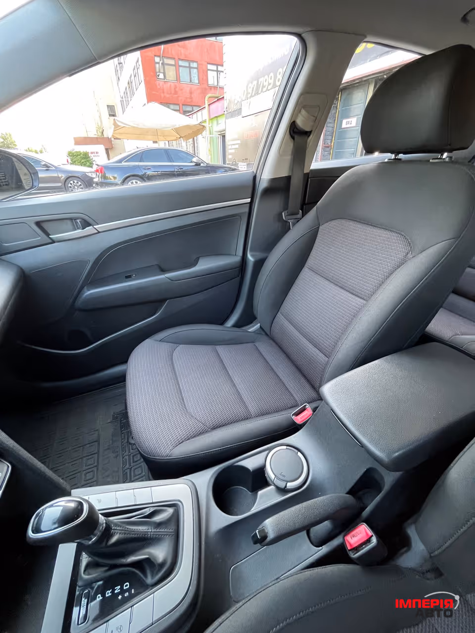 Hyundai Elantra - фото 15