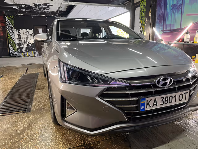 Hyundai Elantra - фото 2