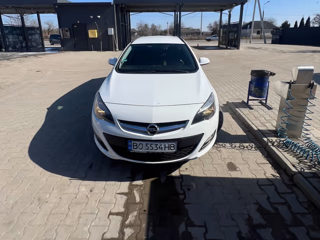 Opel Astra - фото 2
