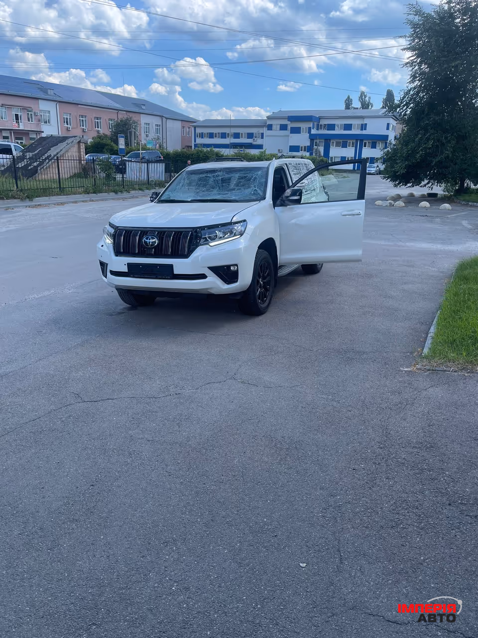 Toyota Land Cruiser Prado - фото 2