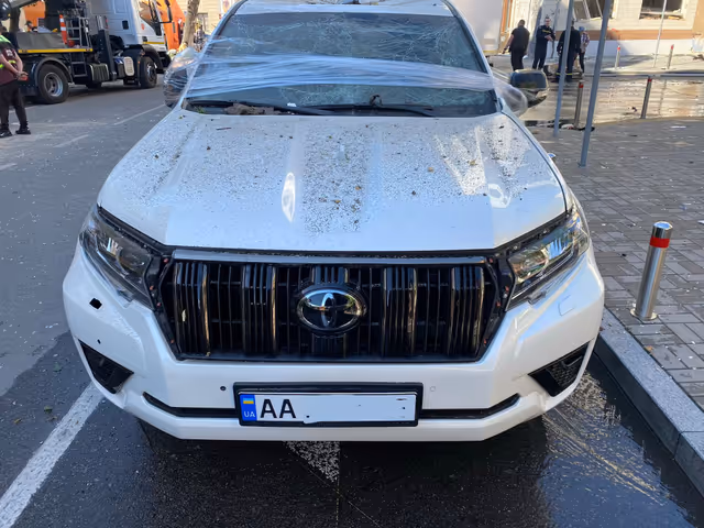 Toyota Land Cruiser Prado - фото 3