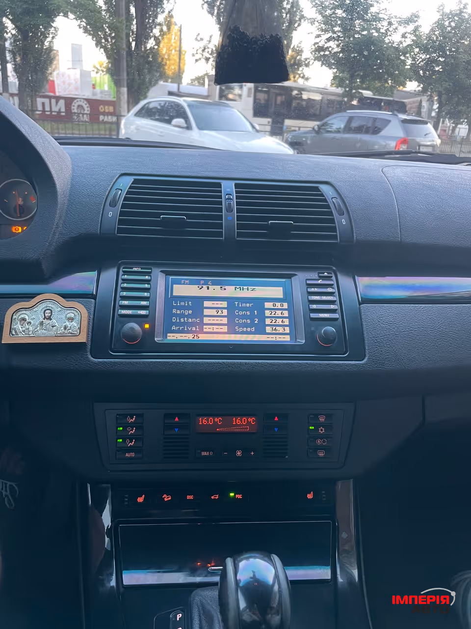 BMW X5 - фото 10