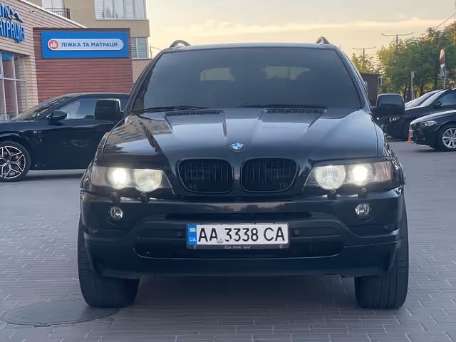 BMW X5 - фото 2