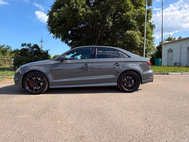 Audi A3 - фото 5