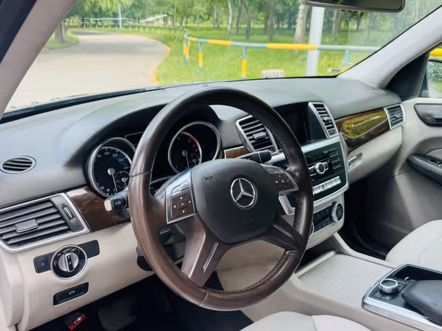 Mercedes-Benz M-Класс - фото 2