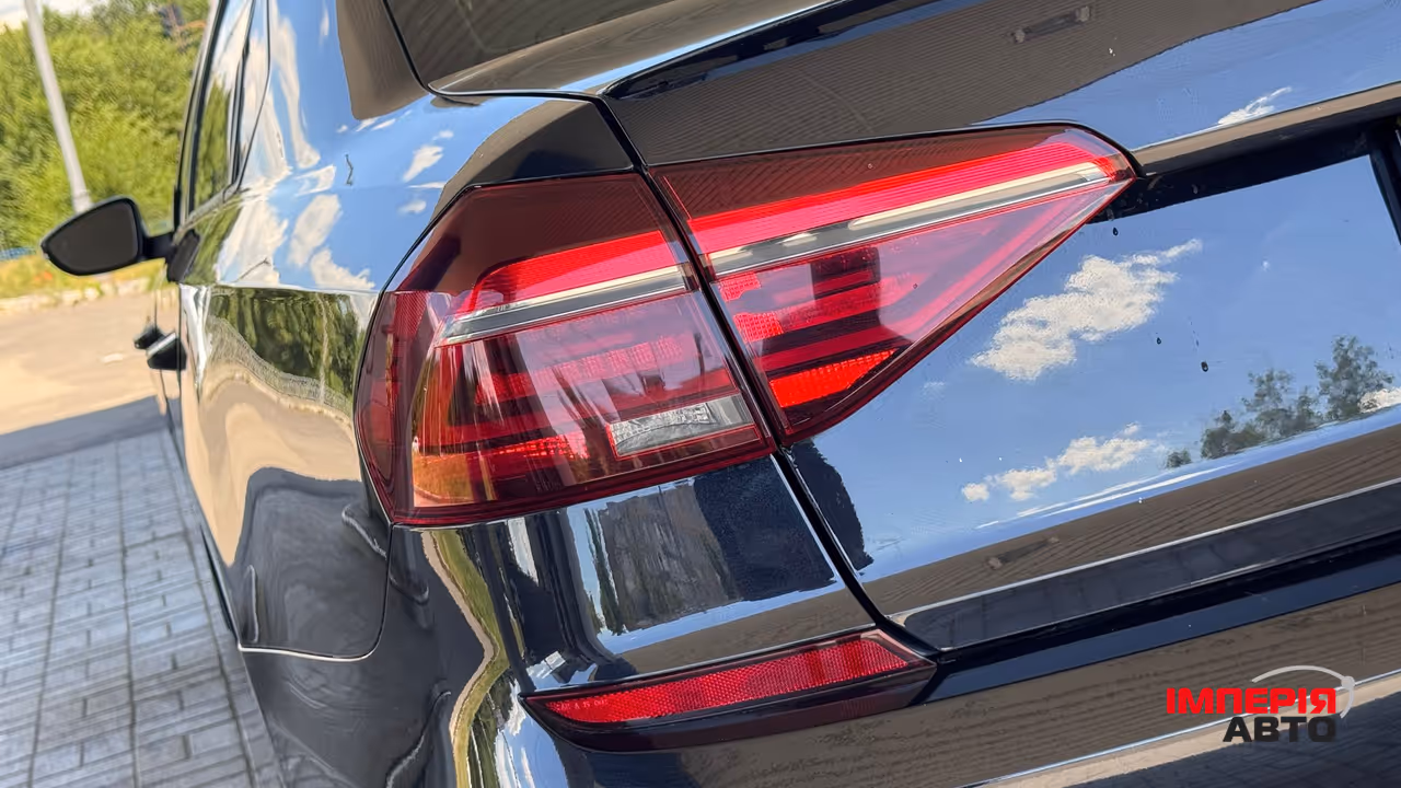 Volkswagen Passat - фото 6