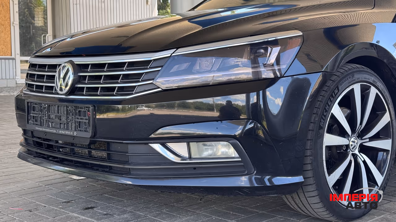 Volkswagen Passat - фото 16