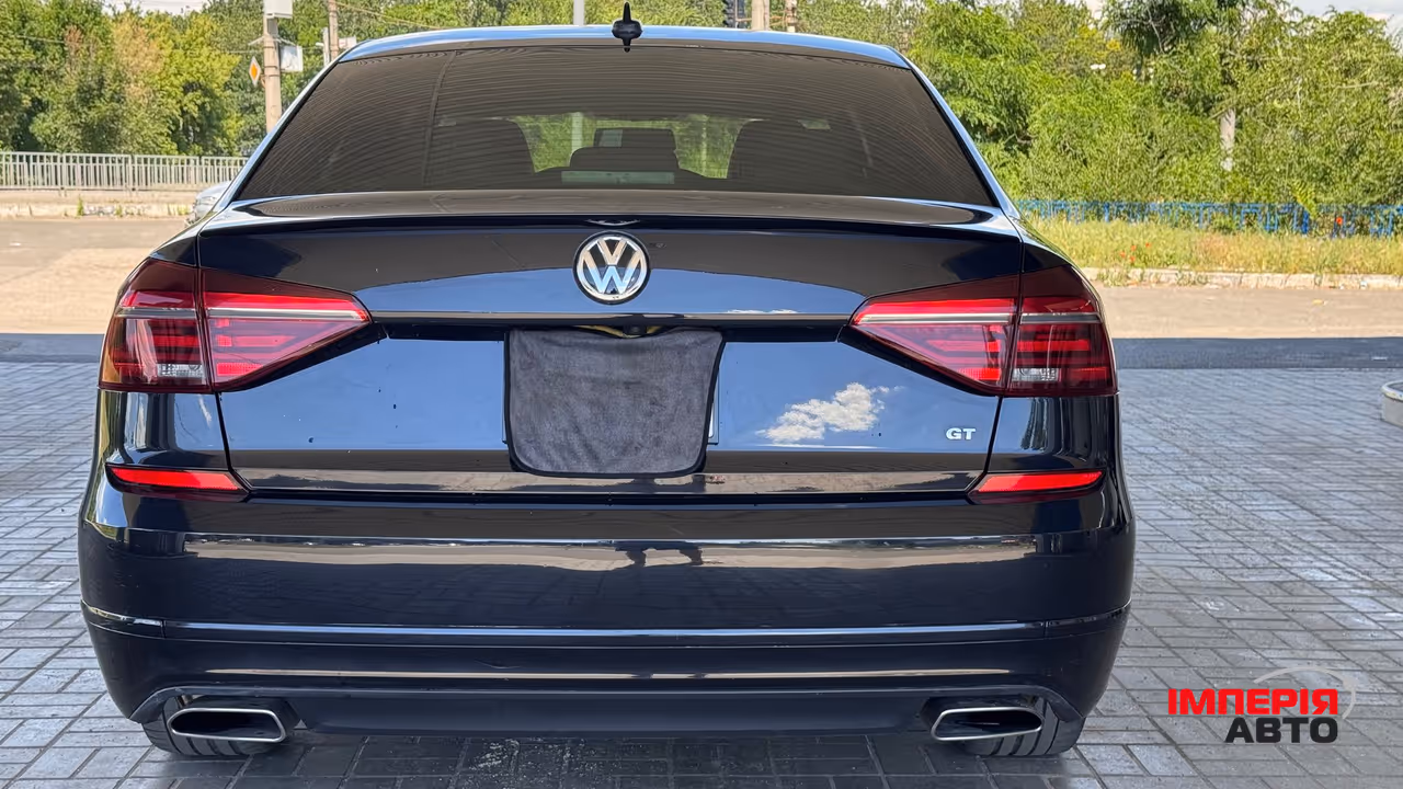 Volkswagen Passat - фото 8