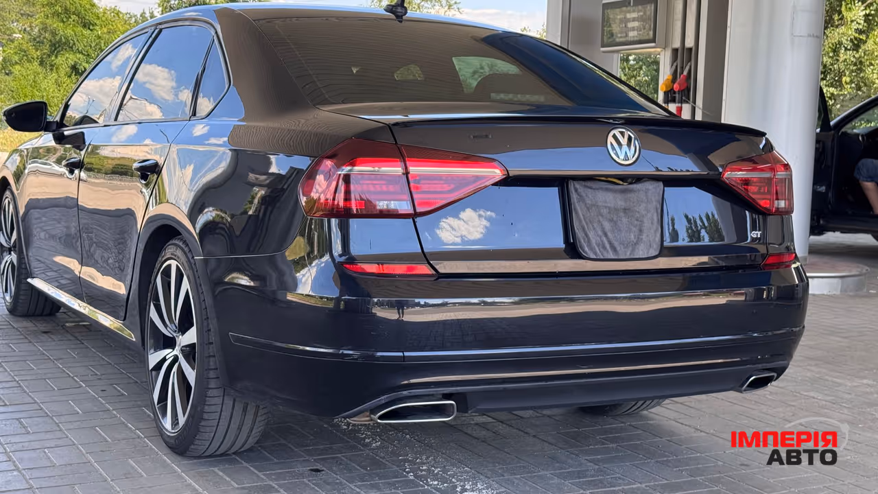 Volkswagen Passat - фото 5