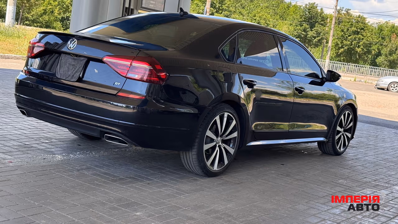Volkswagen Passat - фото 9