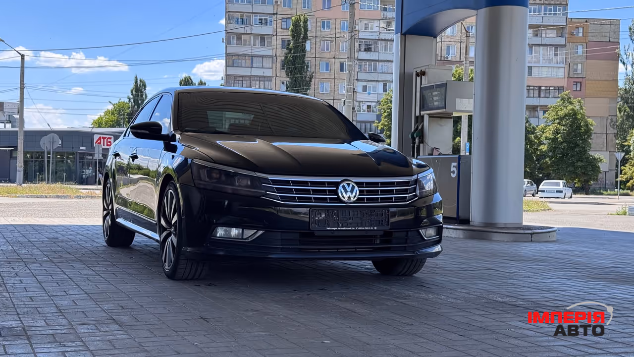 Volkswagen Passat - фото 12