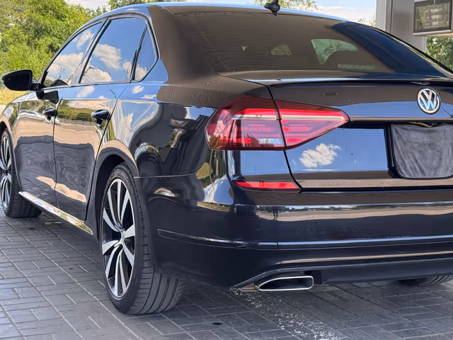 Volkswagen Passat - фото 5