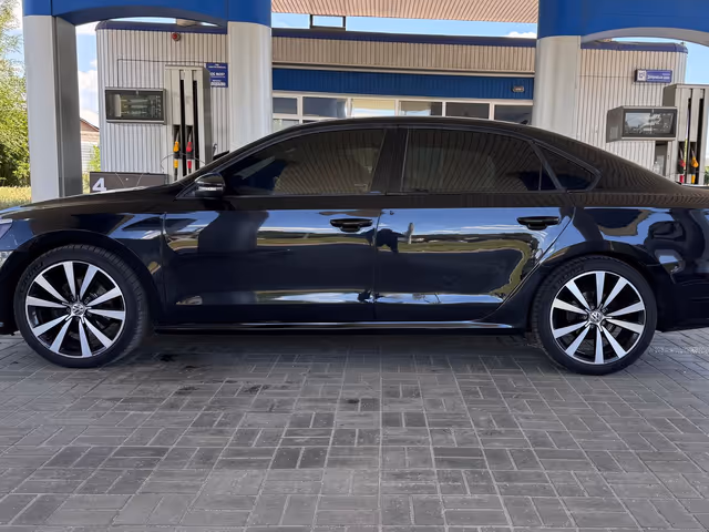 Volkswagen Passat - фото 4