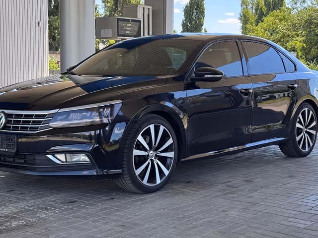 Volkswagen Passat - фото 3