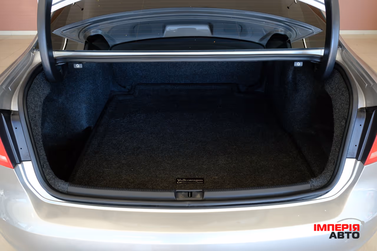 Volkswagen Passat - фото 9
