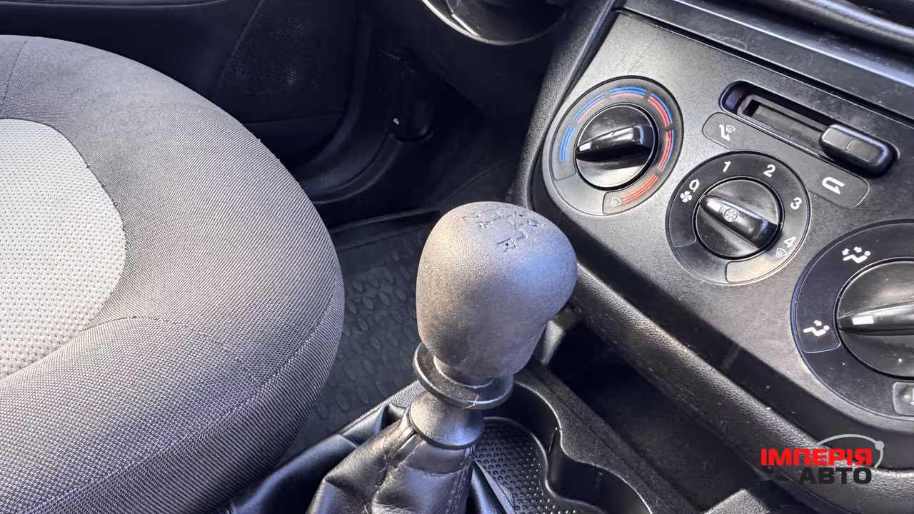 Fiat Linea - фото 18