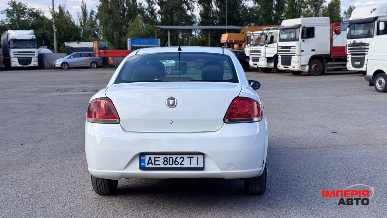 Fiat Linea - фото 7