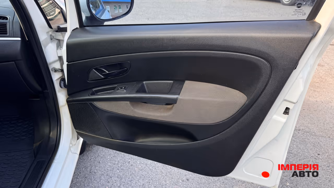 Fiat Linea - фото 21