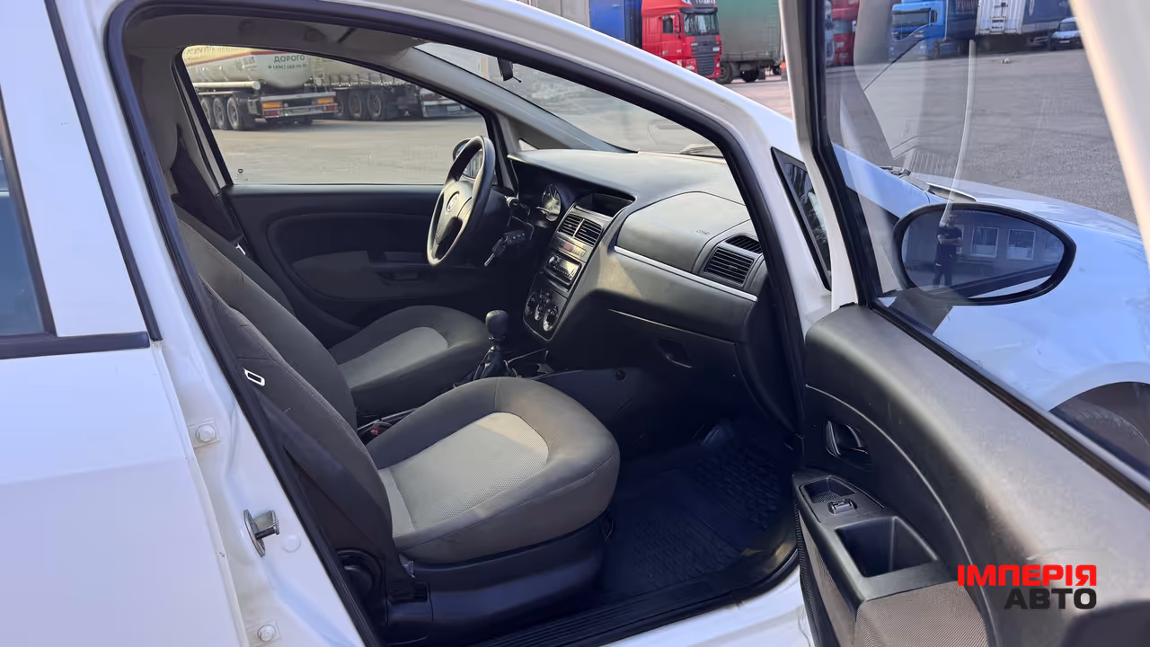 Fiat Linea - фото 22
