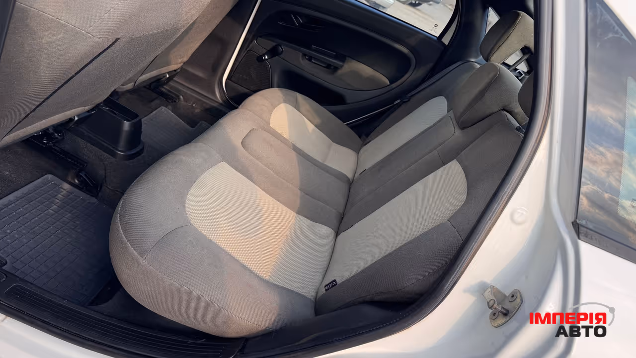 Fiat Linea - фото 11