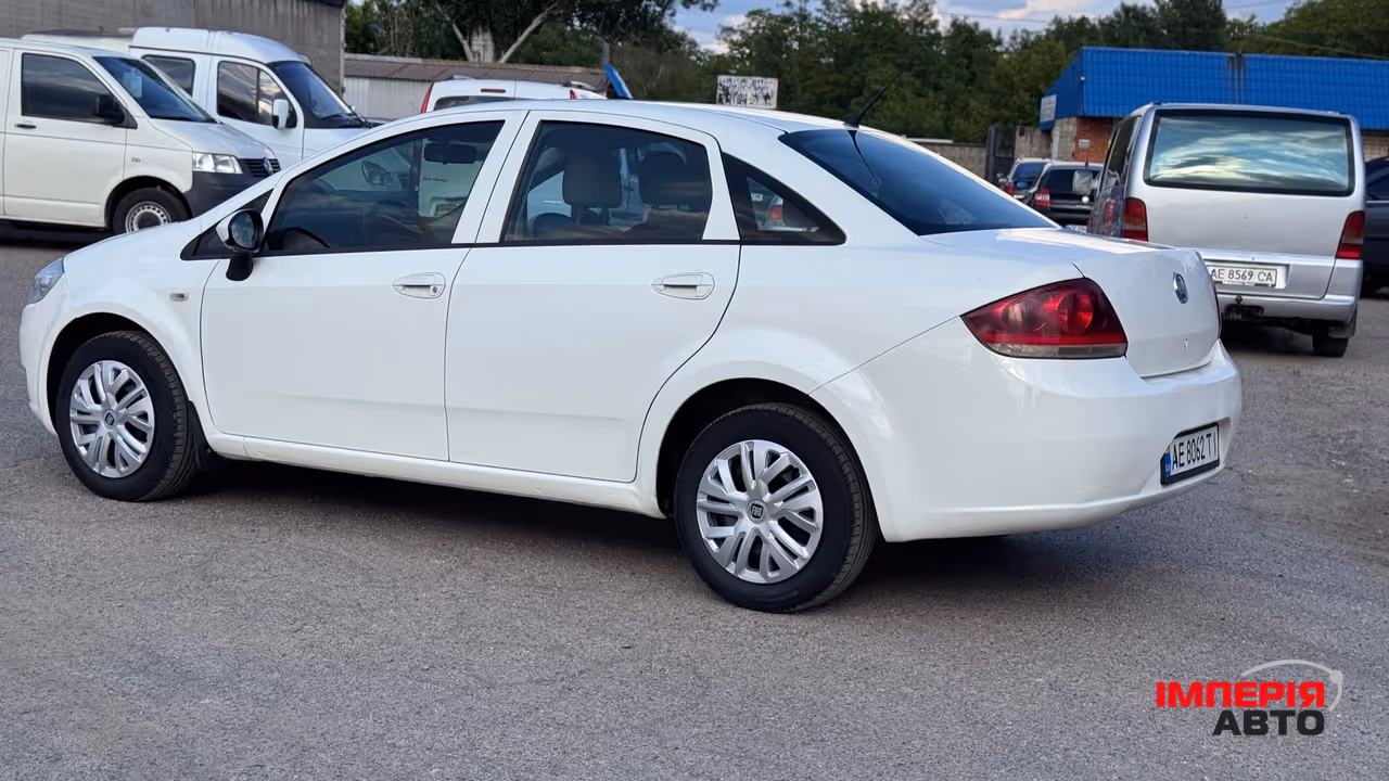 Fiat Linea - фото 9