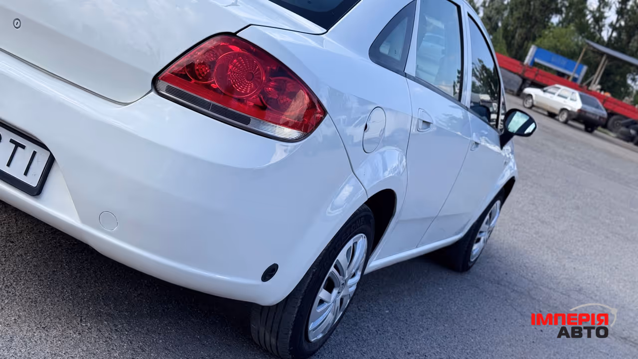 Fiat Linea - фото 6