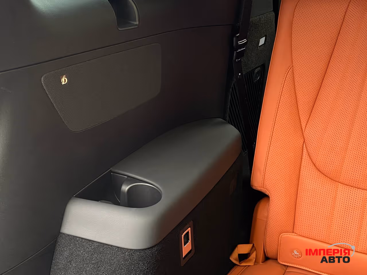 BYD Tang L - фото 37
