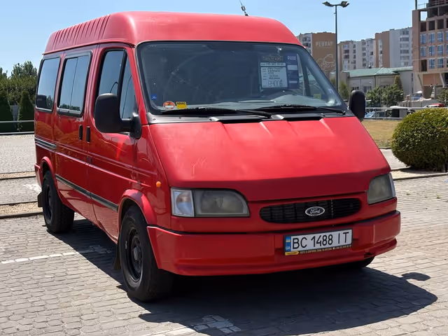 Ford Transit - фото 1
