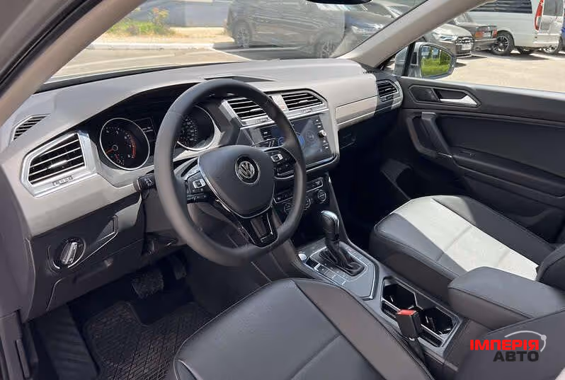 Volkswagen Tiguan - фото 7
