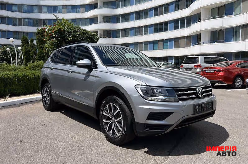 Volkswagen Tiguan - фото 1