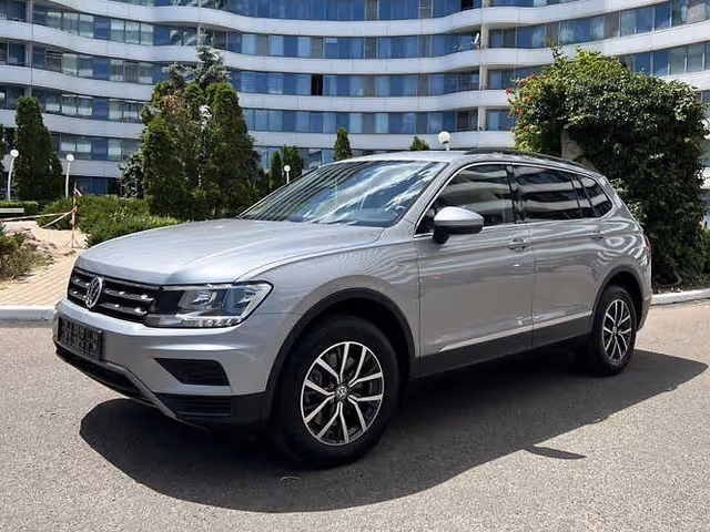 Volkswagen Tiguan - фото 2