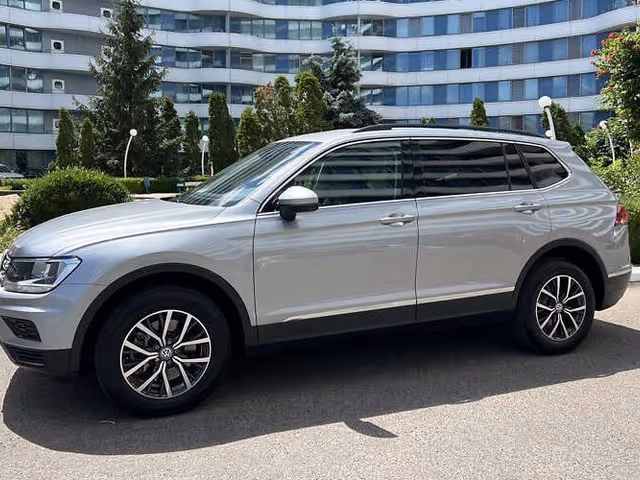 Volkswagen Tiguan - фото 3