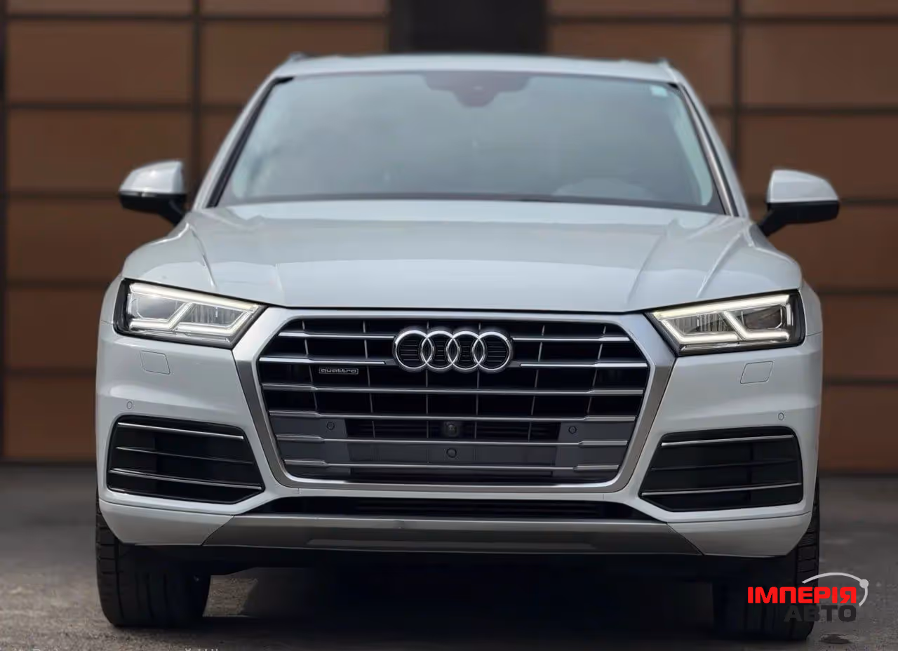 Audi Q5 - фото 1