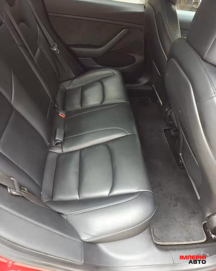 Tesla Model 3 - фото 7