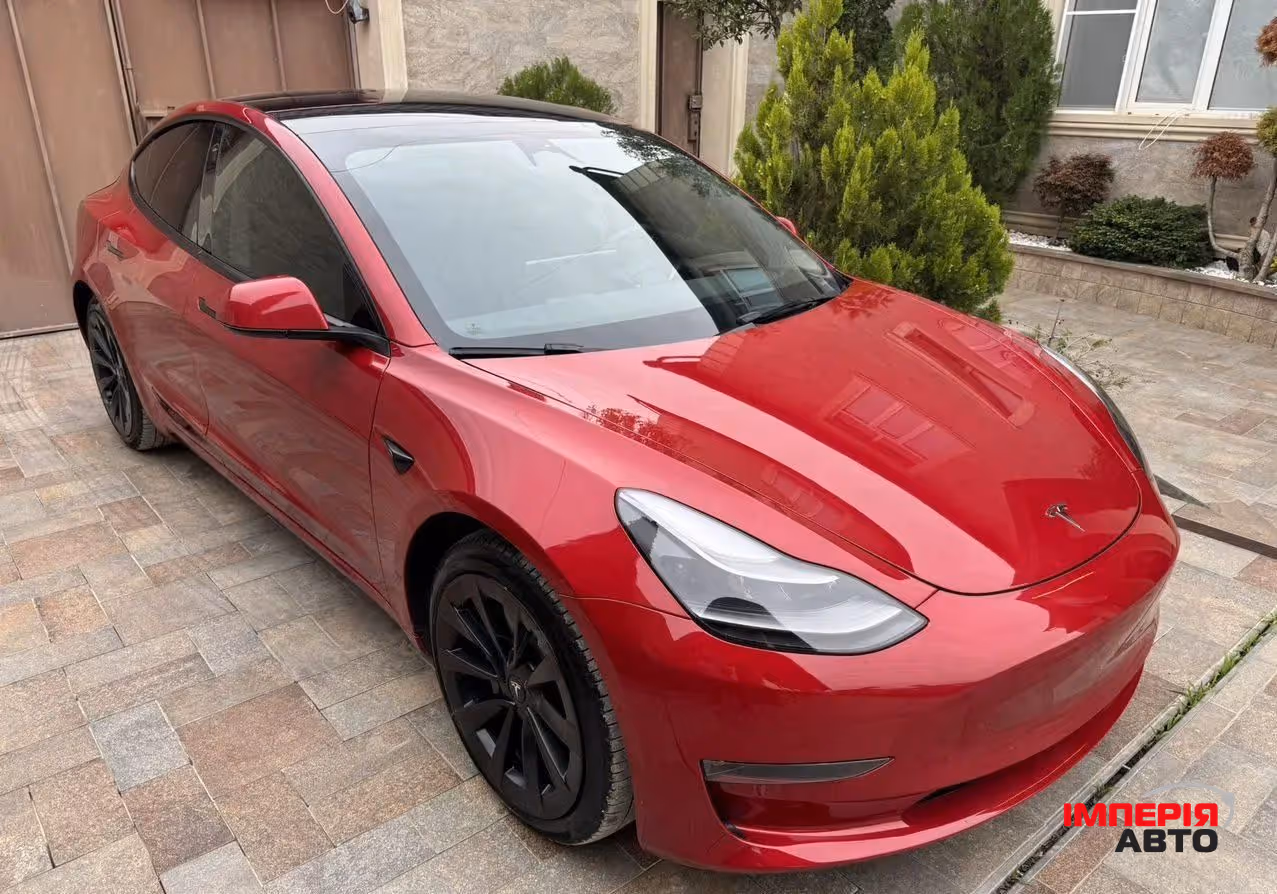 Tesla Model 3 - фото 2
