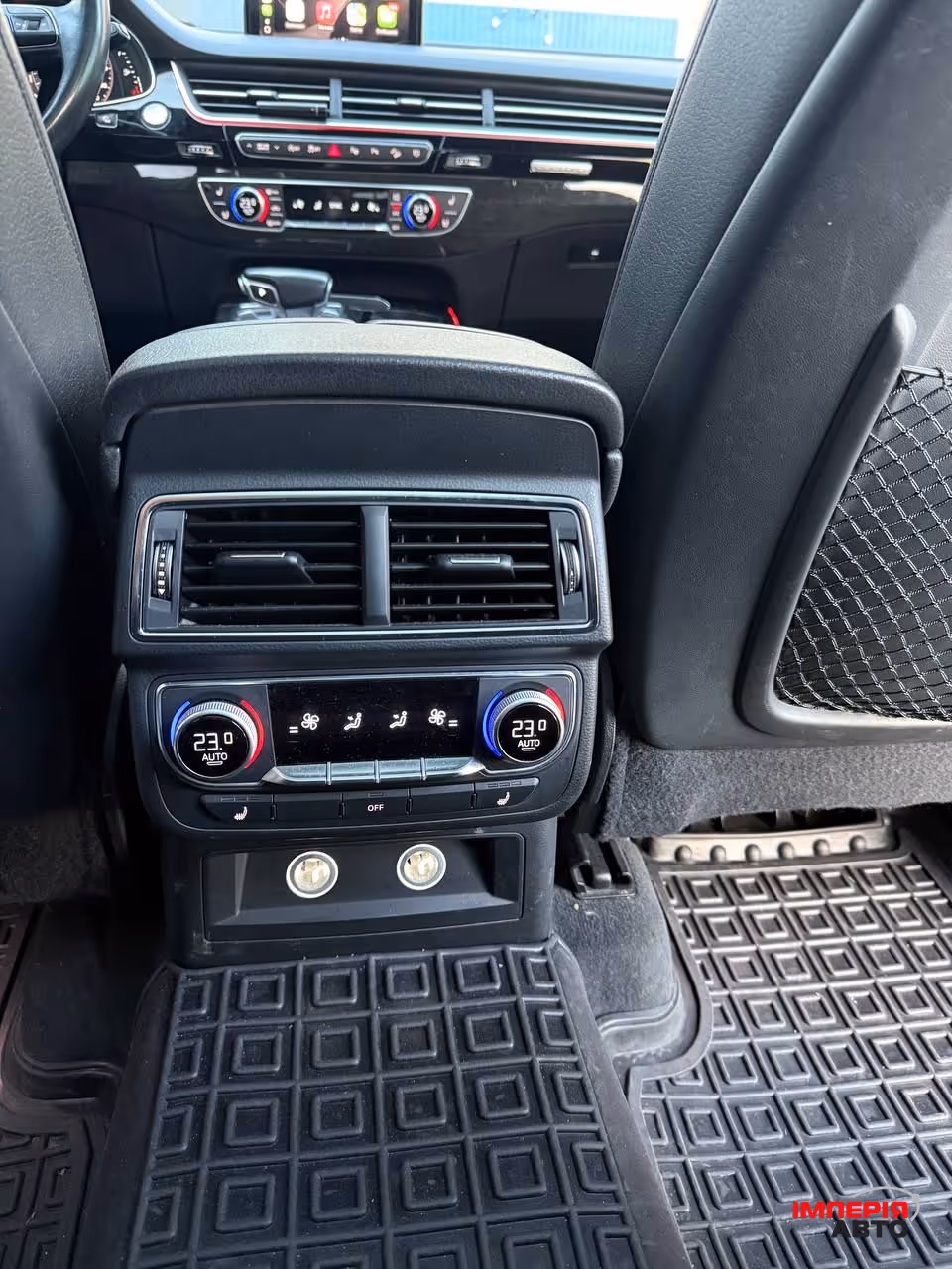 Audi Q7 - фото 15