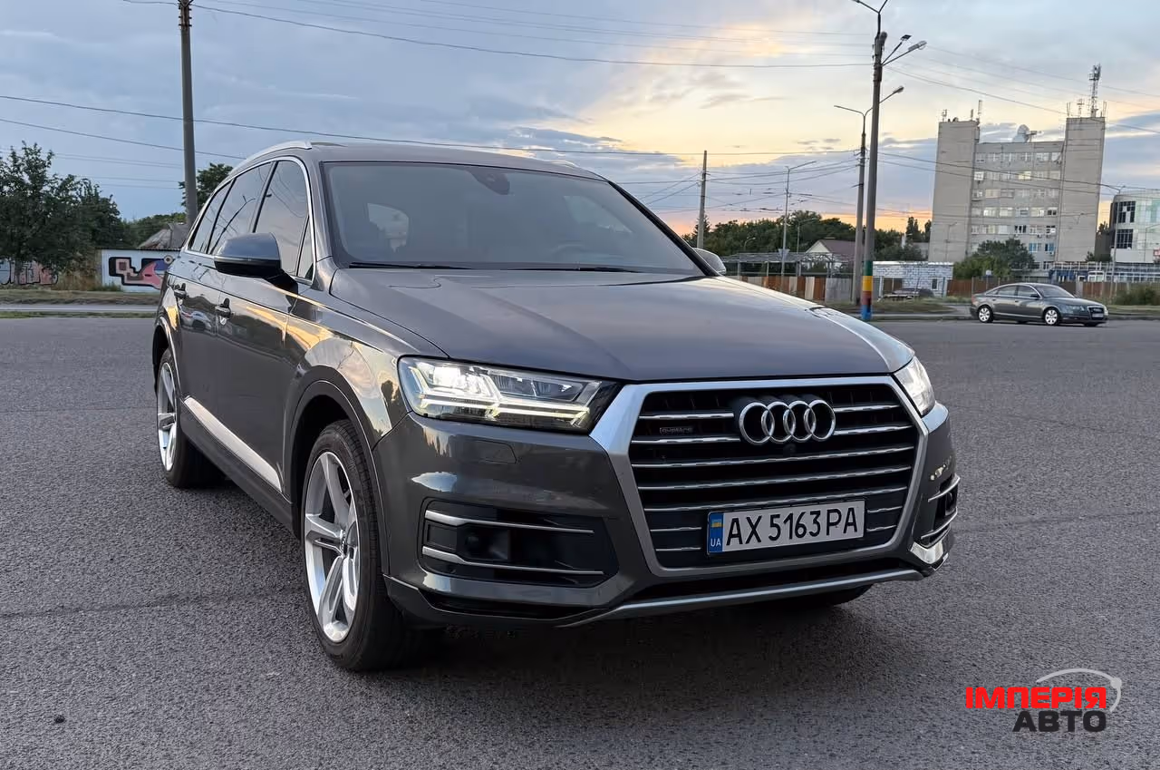 Audi Q7 - фото 2