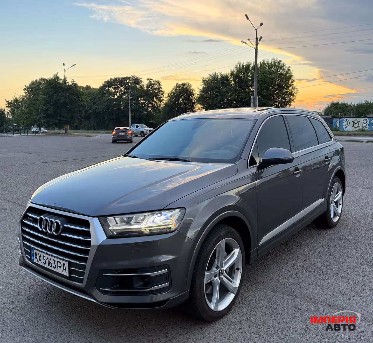 Audi Q7 - фото 8