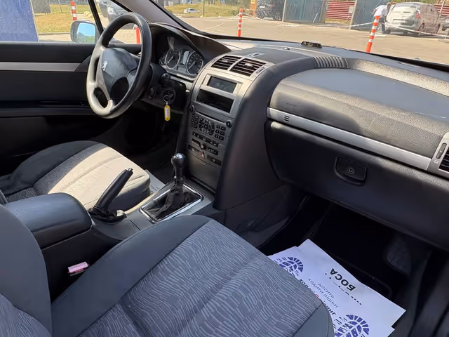 Peugeot 407 - фото 3