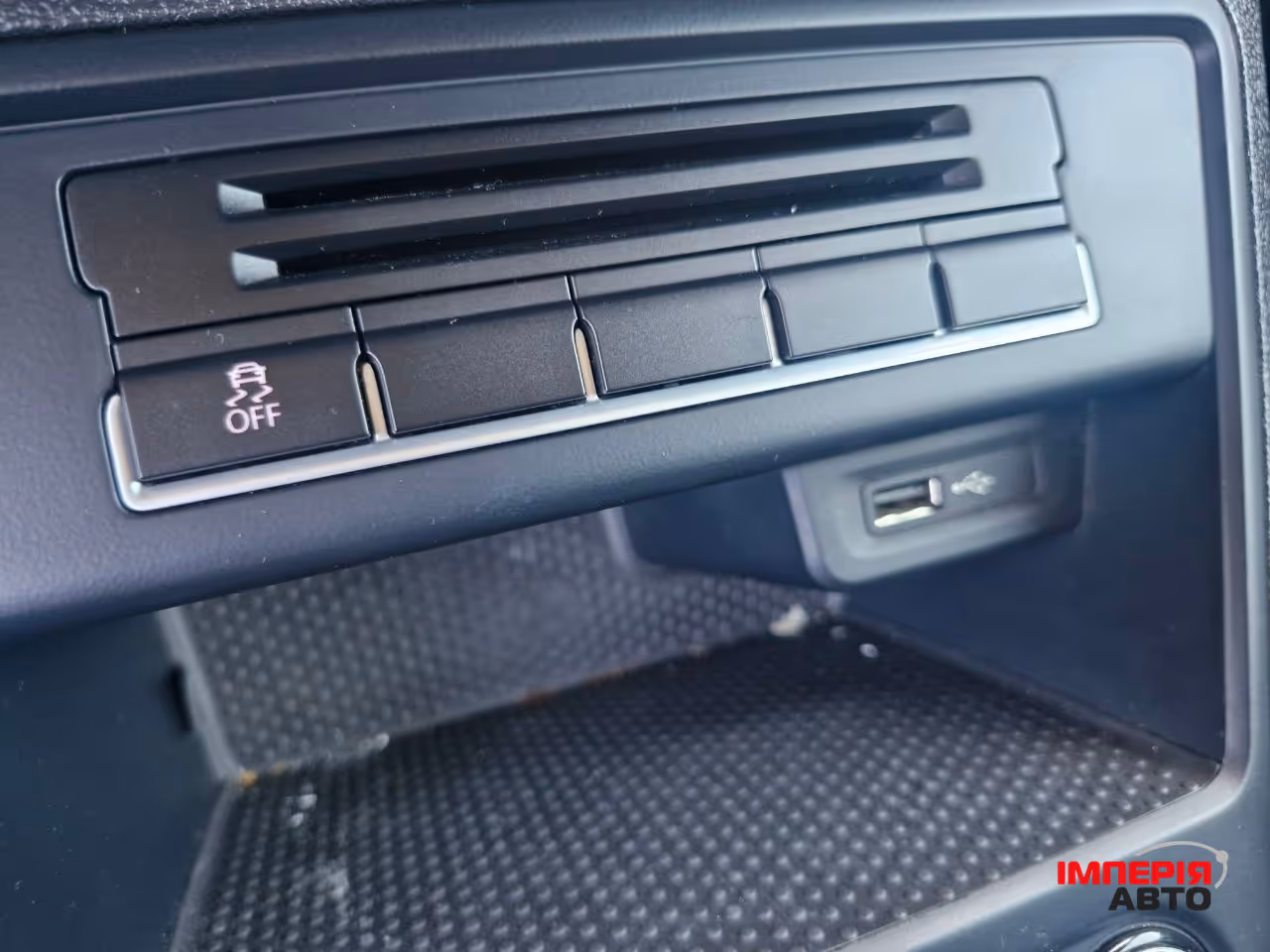 Volkswagen Tiguan - фото 20