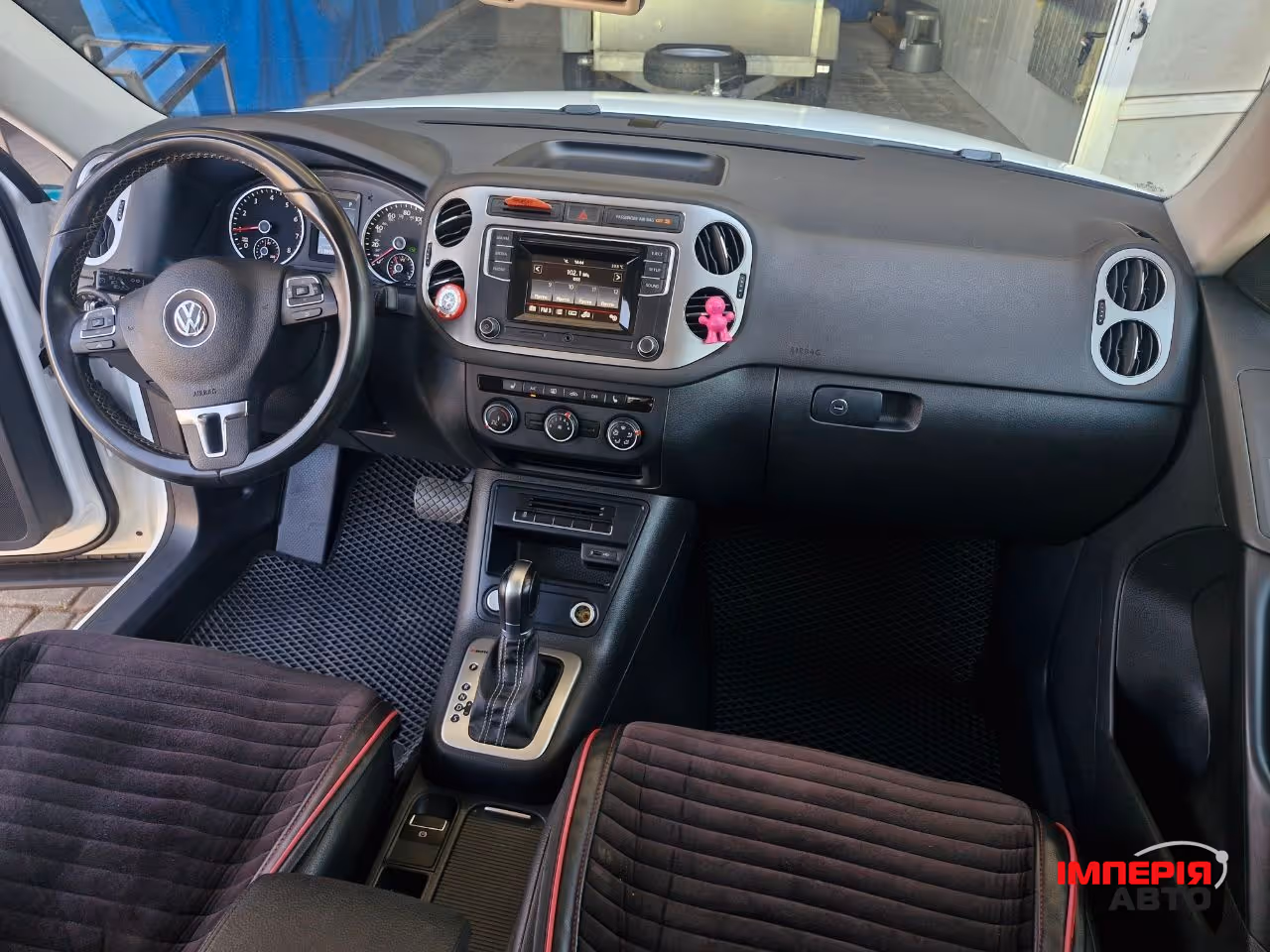 Volkswagen Tiguan - фото 18